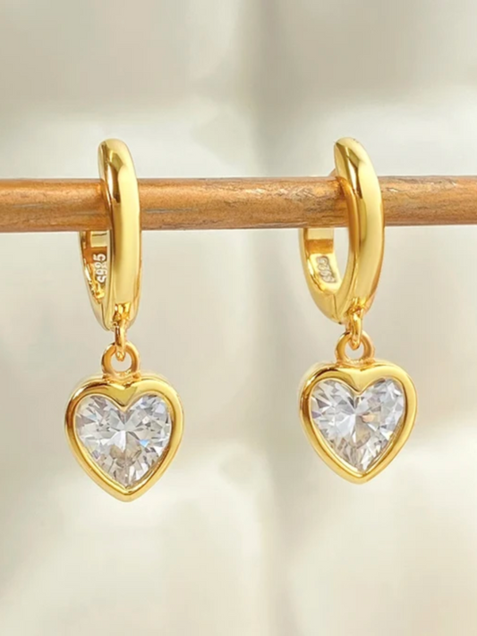 Sleek Solitaire Heart Dangle Earrings – 18K Gold Finish & Everyday Ready QROSH