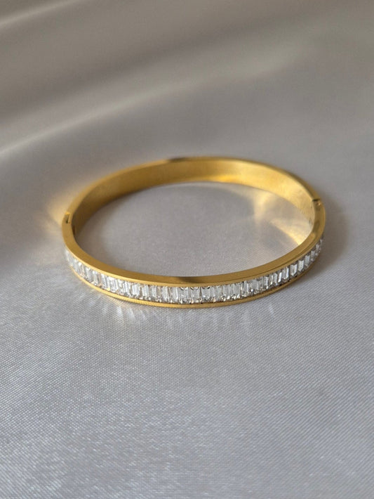 18K Gold-Plated Crystal Bangles – Elegant Designer Bracelets for Women QROSH