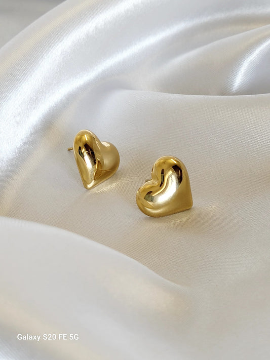 18K Gold Plated Golden Heart Studs QROSH