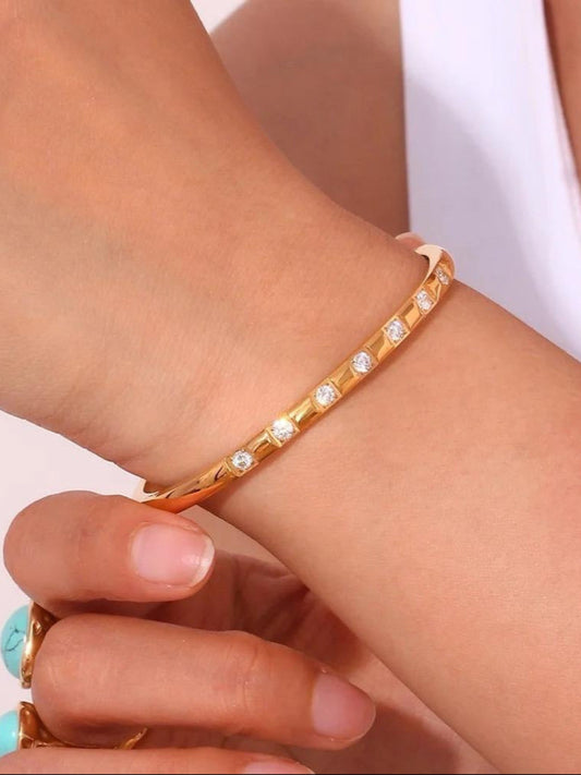 Stellar Dot Bangle QROSH