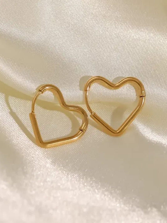 Dainty Heart Hoop Earrings in 18K Gold Plated PVD QROSH