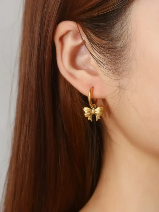 18K Gold Plated Minimal Bow Huggies QROSH