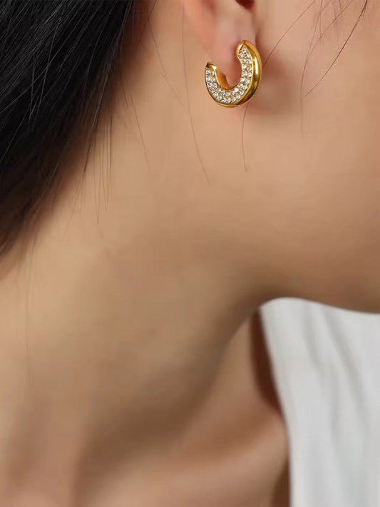 18K Gold Plated Dainty Solitaire Studded Semi Hoop QROSH