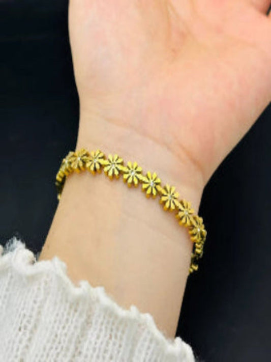 18K Gold Plated Dainty Daisy Bangle QROSH