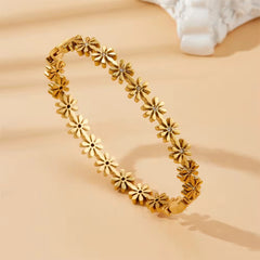 18K Gold Plated Minimal Dainty Daisy Bangle