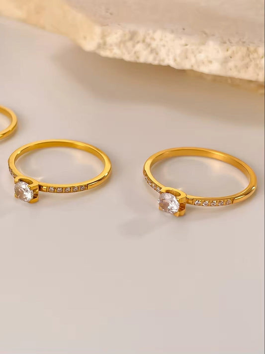 18K Gold Plated Solitaire Stone Studded Band Ring QROSH