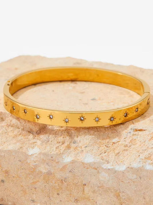 18K Gold Plated Star Engraved Bangle QROSH