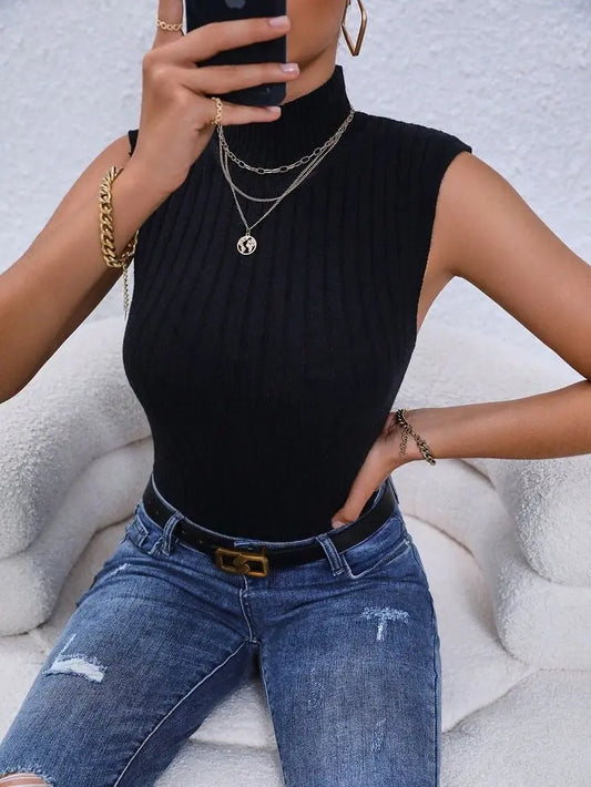 Black Ribbed Crop Top QROSH