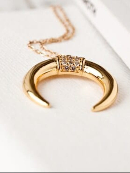 Dainty 18k Gold-Plated Croissant Pendant QROSH