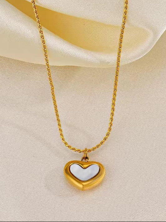 18K Gold-Plated White Heart Pendant Necklace QROSH