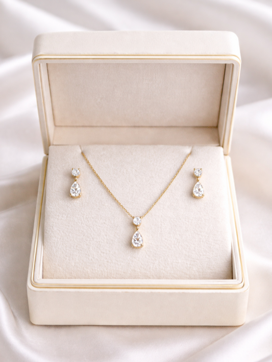 Dainty Dew Drop Pendant QROSH