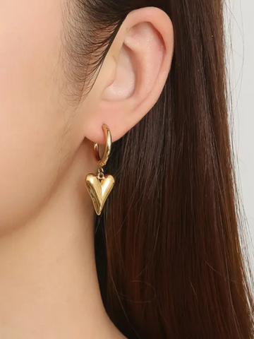 Dainty Heart Drop Earrings in 18K Gold QROSH