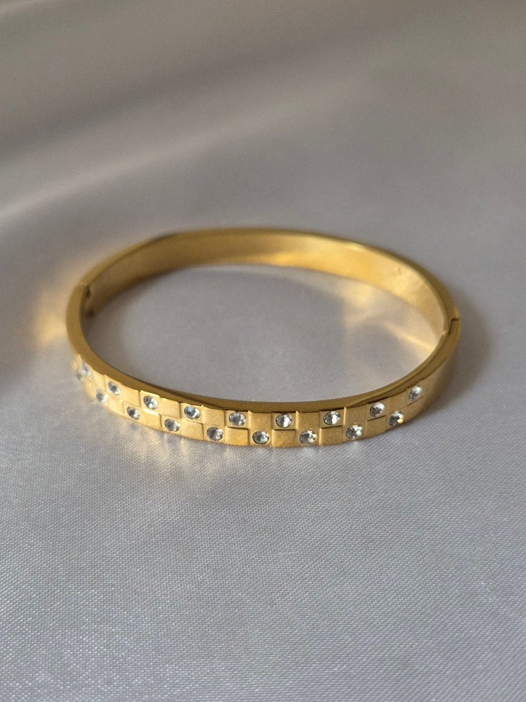 18K Gold-Plated Crystal Bangles – Elegant Designer Bracelets for Women QROSH