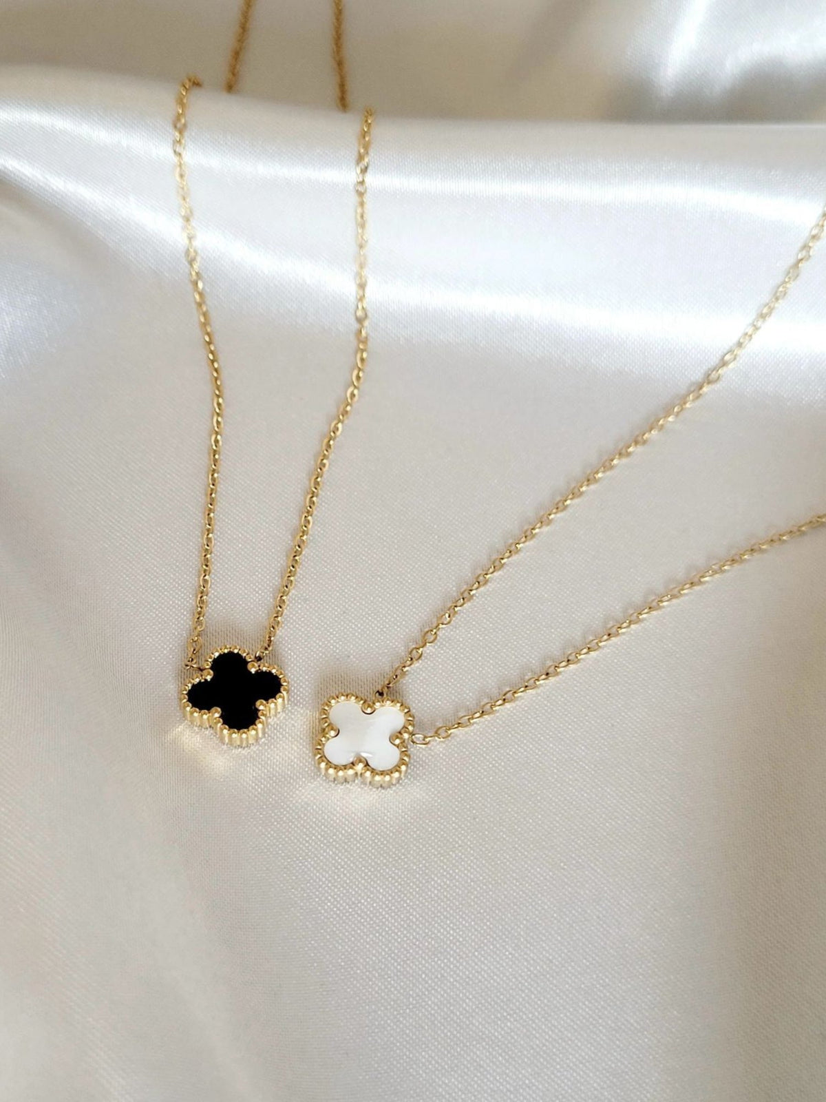 Dainty Clover Pendant QROSH
