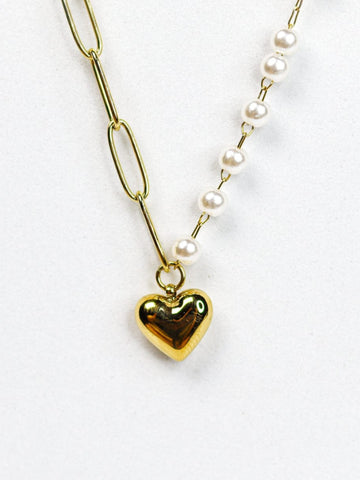 Necklace with gold heart pendant and pearl chain 
