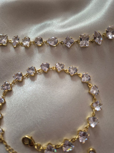 Gold Chain Bracelet with Heart Crystal Stones QROSH