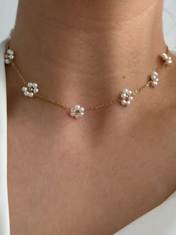 18K Gold-Plated Dainty Pearl Flower Choker QROSH