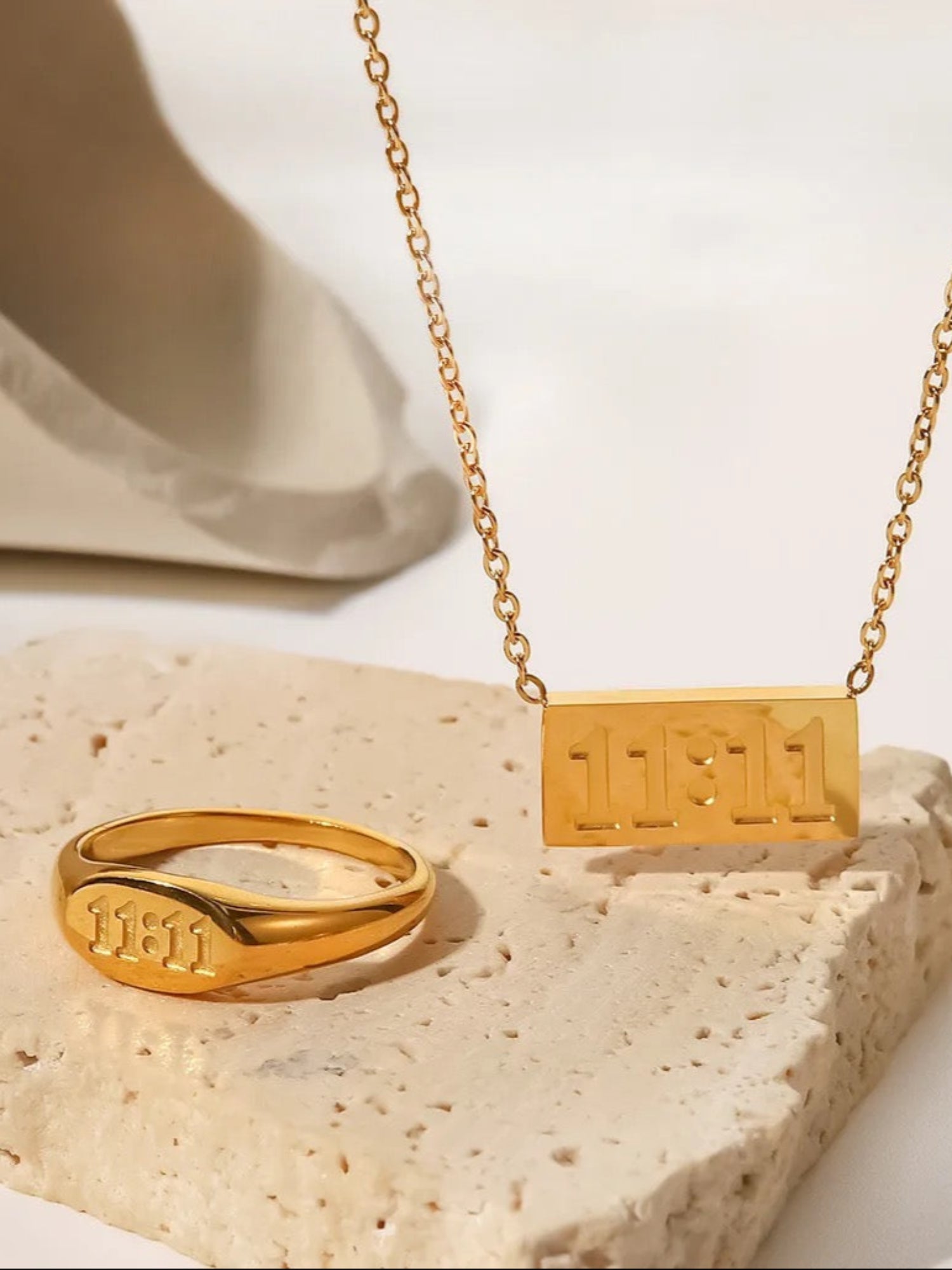 18K Gold-Plated 11:11 Ring QROSH