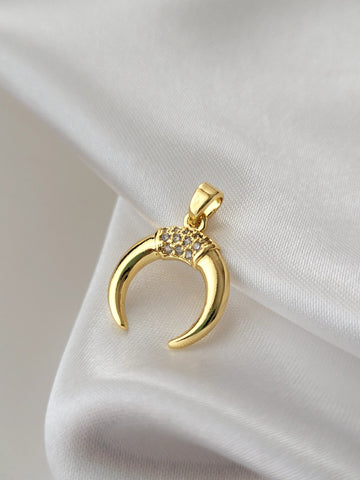 Dainty 18k Gold-Plated Croissant Pendant QROSH