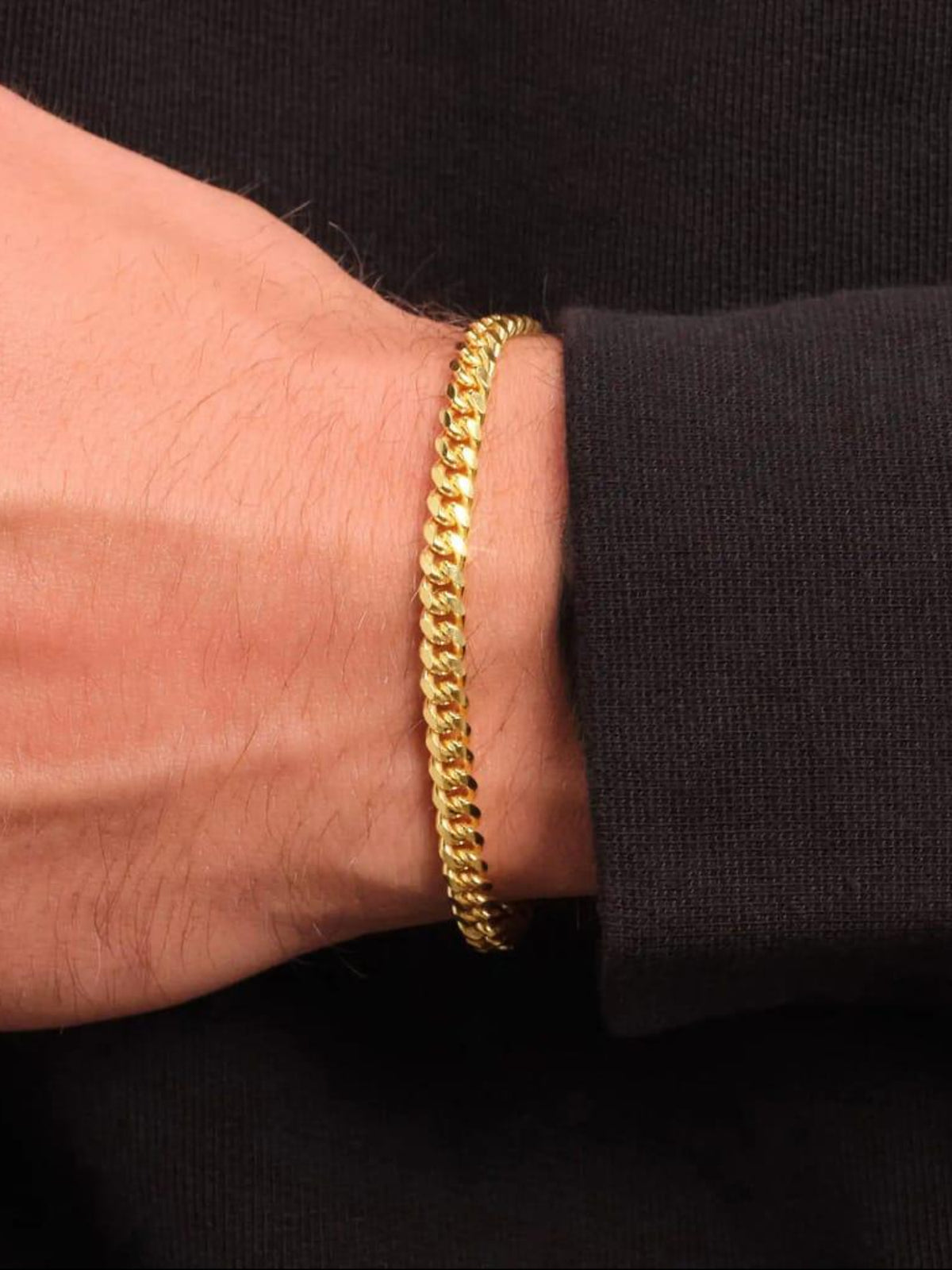 18K Gold-Plated Cuban Link Bracelet – Stylish Unisex Chain for Men & Women QROSH