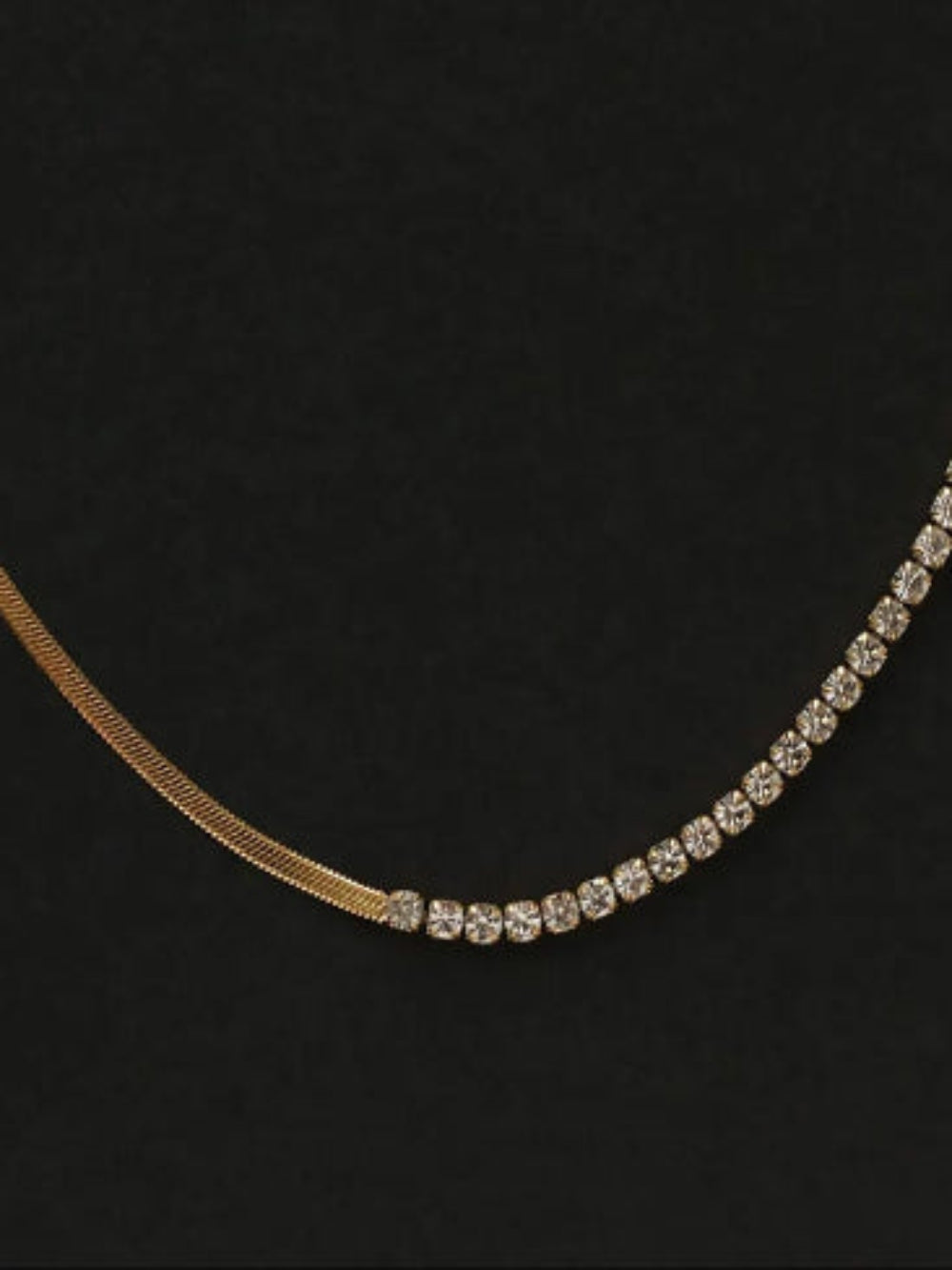 Half-Half Dainty Necklace QROSH