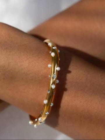 18K Gold Plated Pearl Drop Bangle - QROSH
