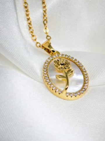 Oval Pendant Necklace