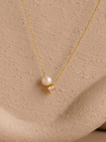 Dainty Cosmic-Pearl Pendant - QROSH