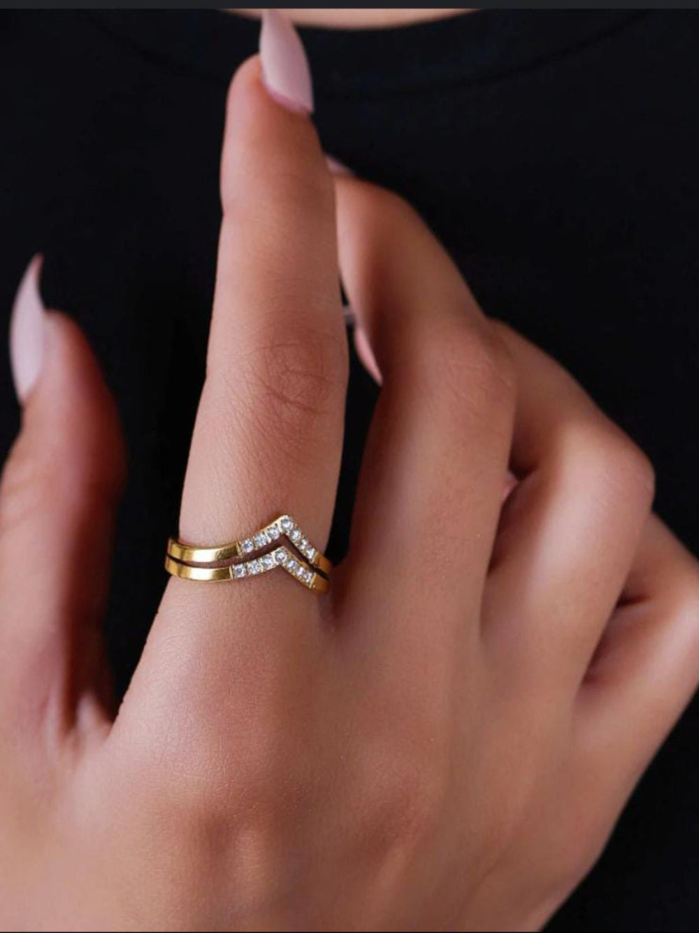 Double V Band Ring QROSH