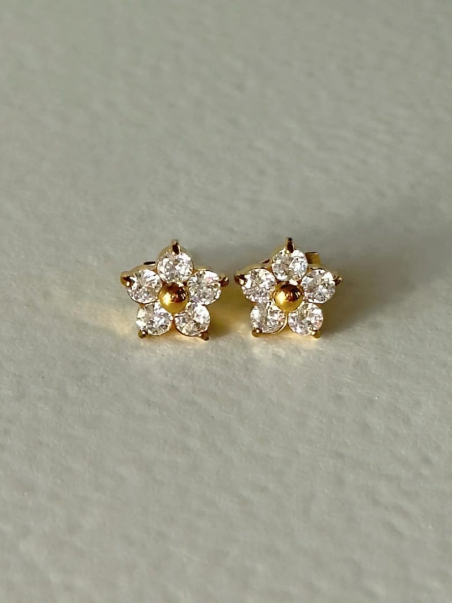 Elegant 18K Gold-Plated Flower Stud Earrings QROSH