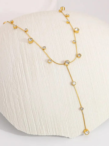 Gold necklace with small diamonds