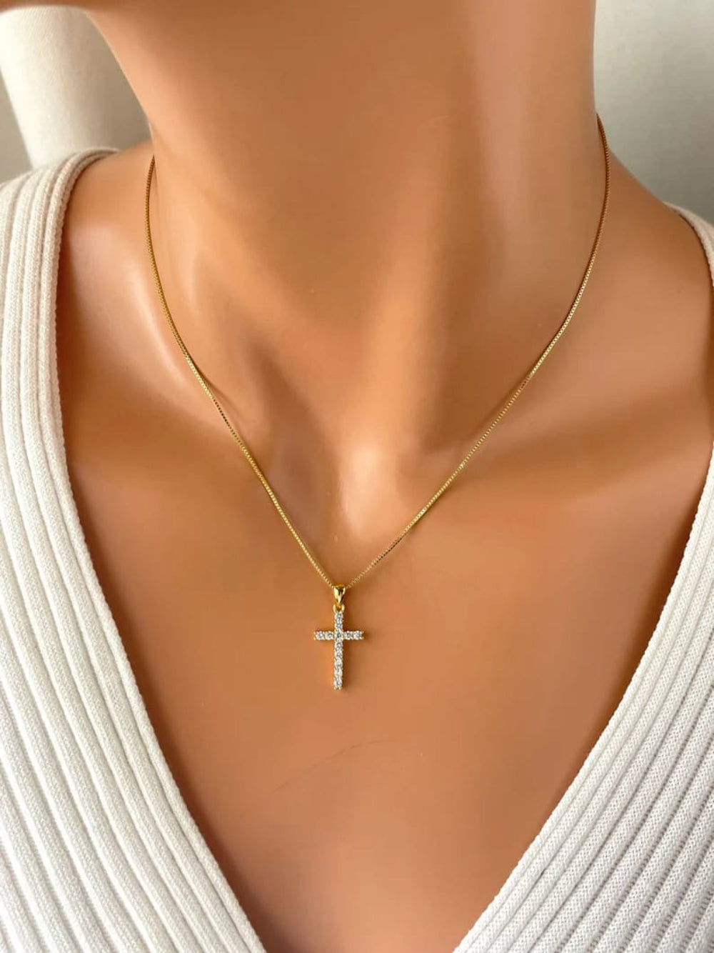 Dainty Cross Pendant QROSH