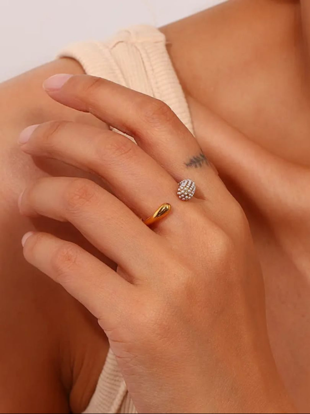 Adjustable Pearl Ring QROSH