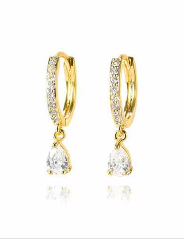 18K Gold Plated Dainty Solitaire Drop Huggies QROSH