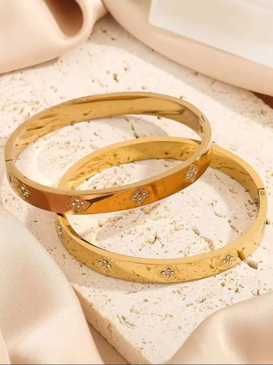 18K Gold-Plated Floral Bangle – Bracelet for Women QROSH
