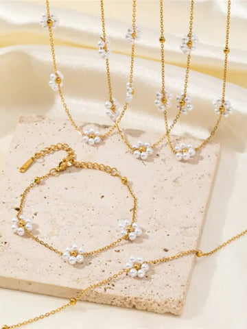 18K Gold-Plated Dainty Pearl Flower Choker QROSH