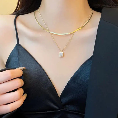 Double Layered Pendant QROSH