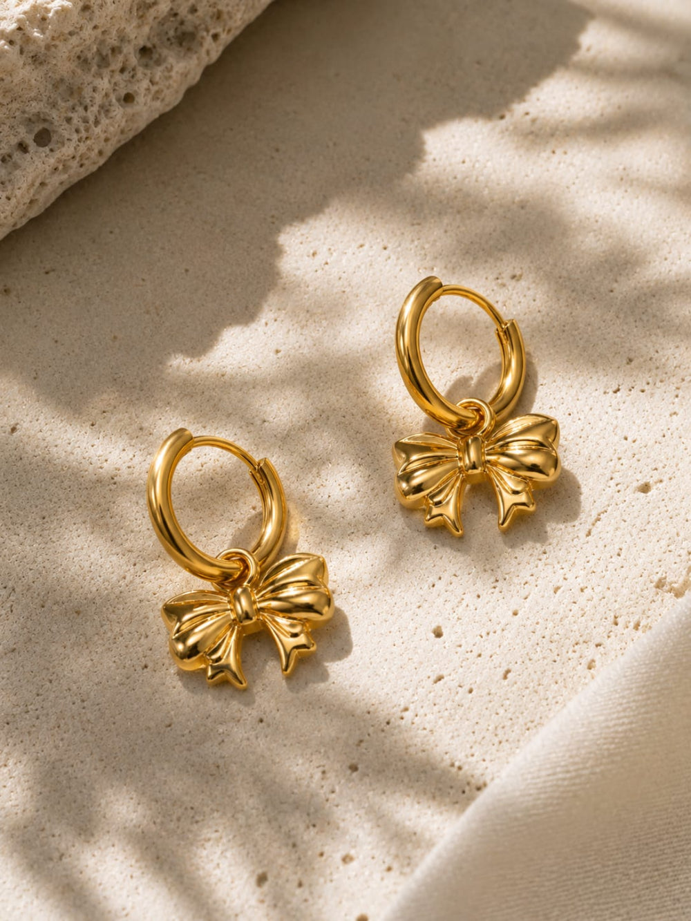 18K Gold Plated Minimal Bow Huggies QROSH