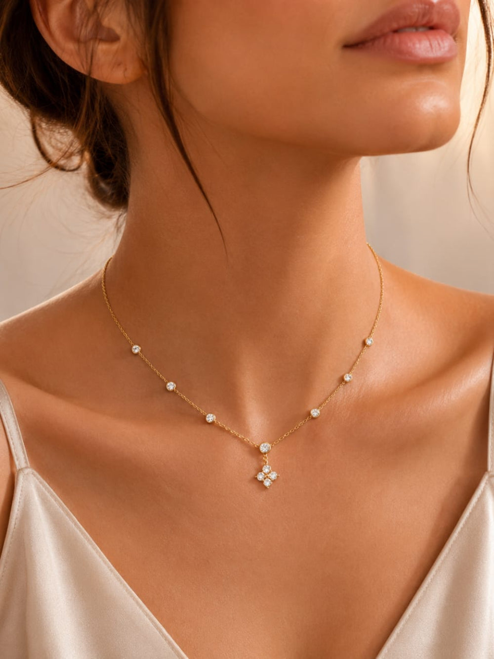 Dainty Clover Charm Pendant QROSH
