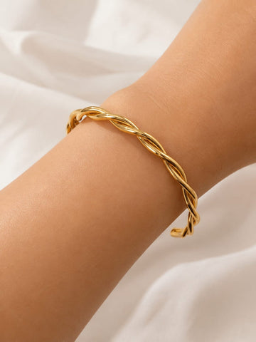 Soleil Twist Cuff QROSH