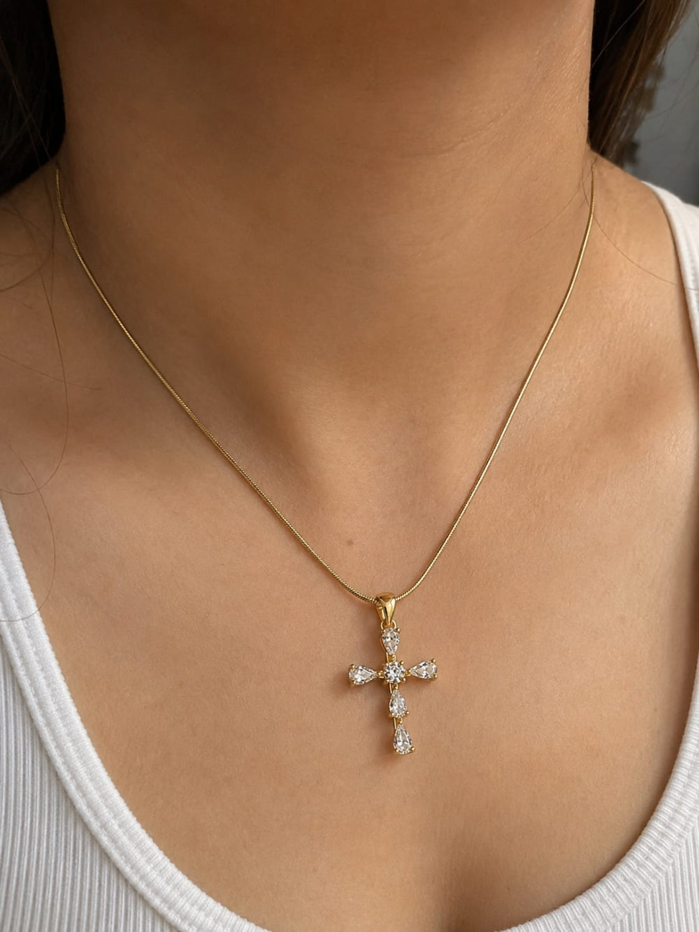 Dainty Cross Pendant QROSH