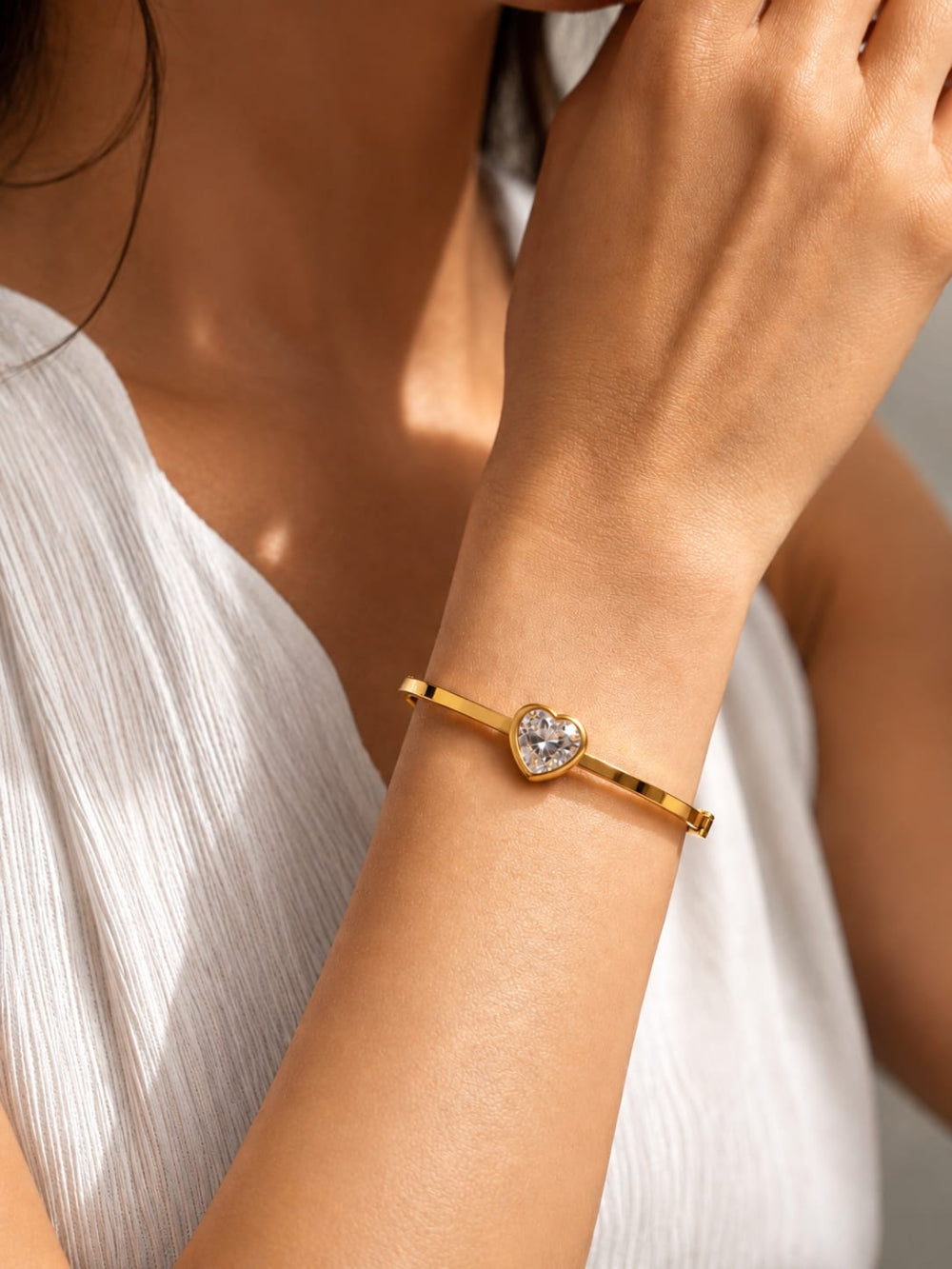 Luxury Gold Heart Diamond Bangle QROSH