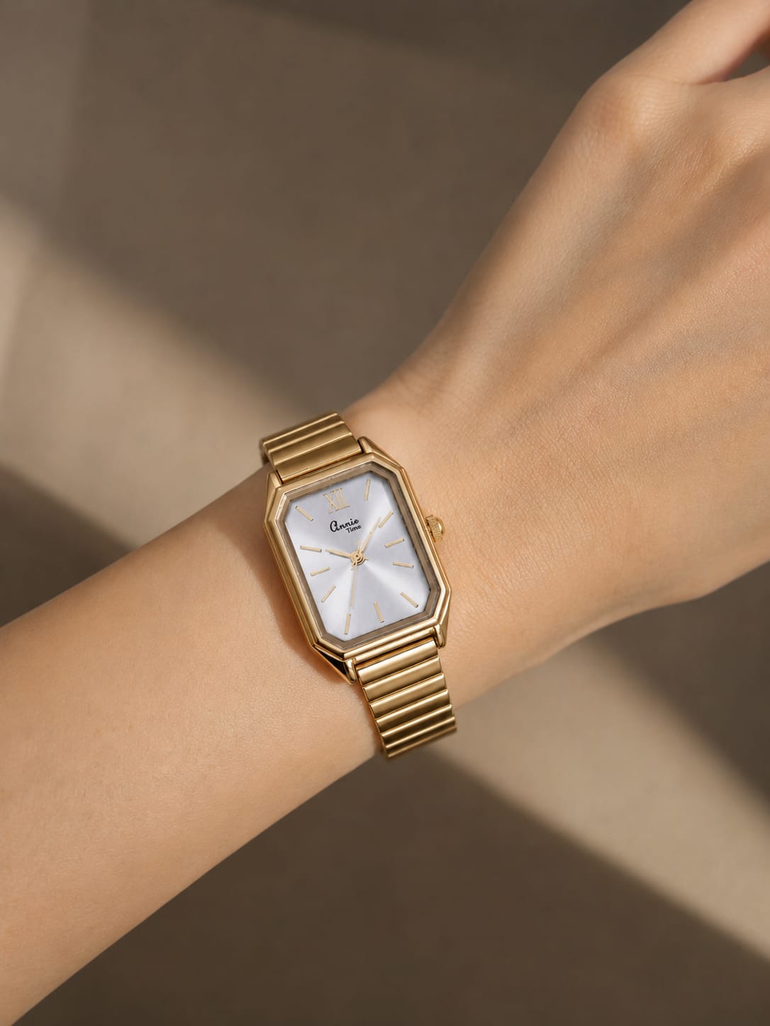 Gold Tone Watch Black Dial QROSH