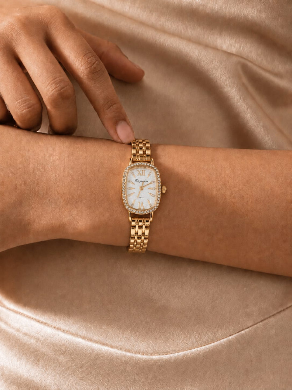 Xinyunkou 3015 Luxury Gold Watch QROSH