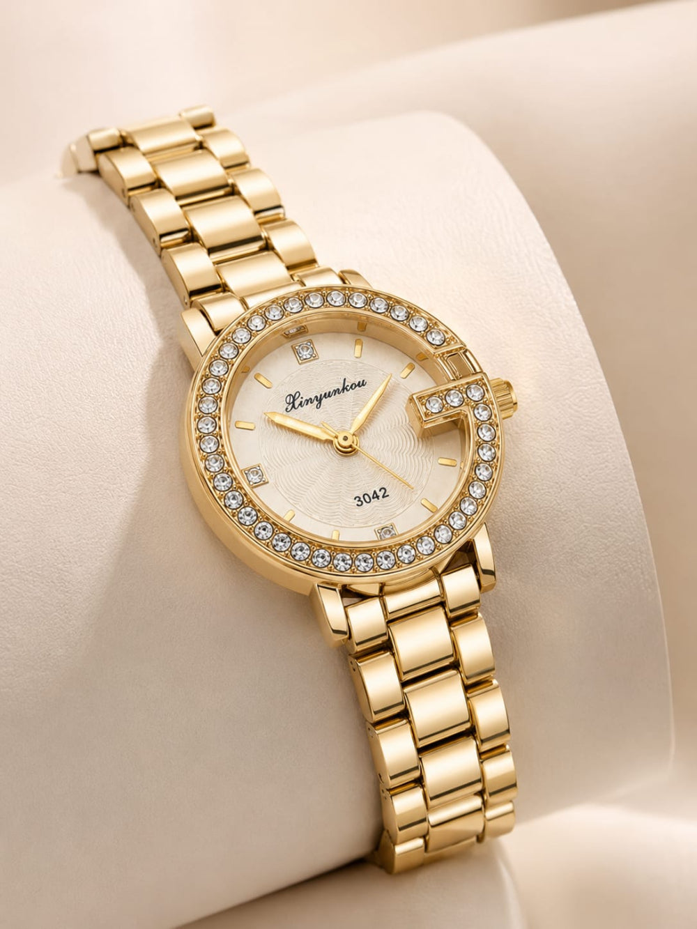 Gold Tone Analog Watch QROSH