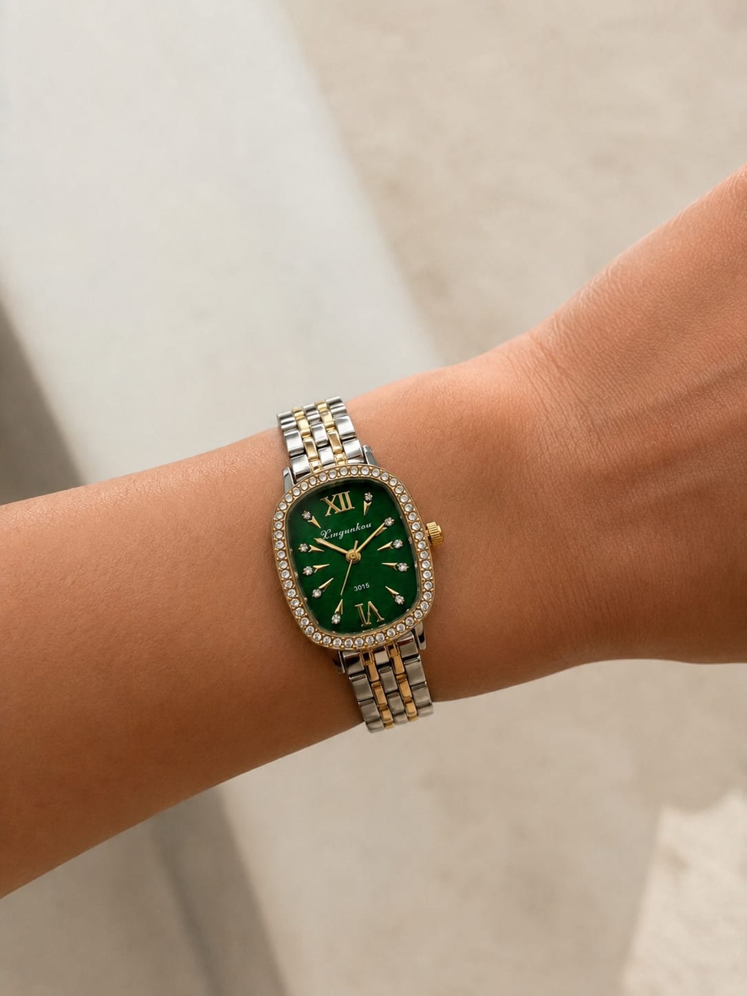Xinyunkou 3015 Luxury Gold Watch QROSH