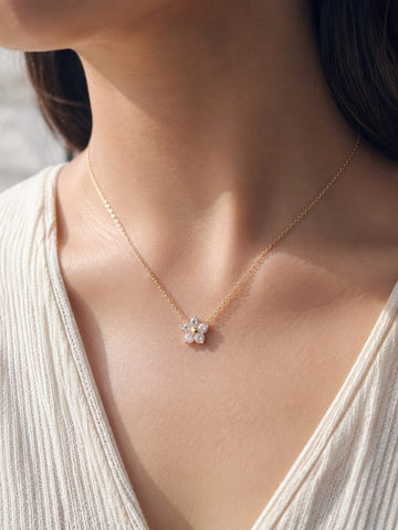 Diva Flower Pendant QROSH