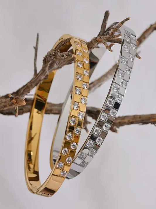 18K Gold Plated Regal Grid Bangle QROSH