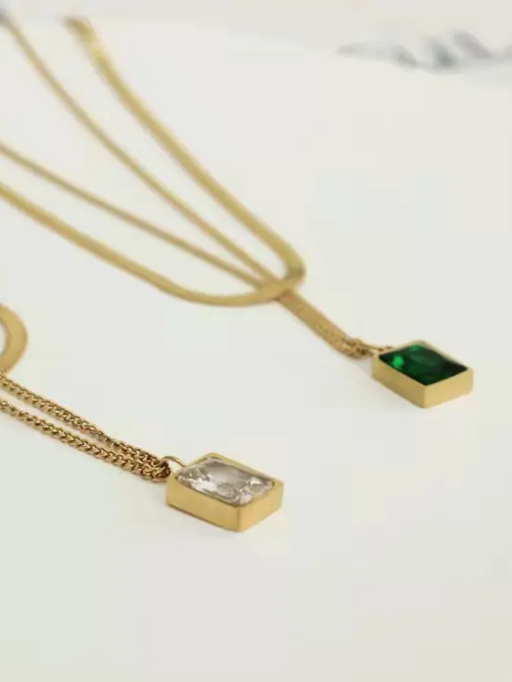 Double Layer Emerald Green Pendant QROSH